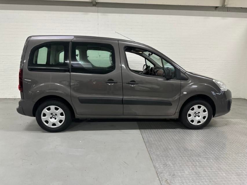 Peugeot Partner Tepee 1.2 PureTech Active CLIMA / CRUISE / E, Voorwielaandrijving, Stof, Gebruikt, 1295 kg