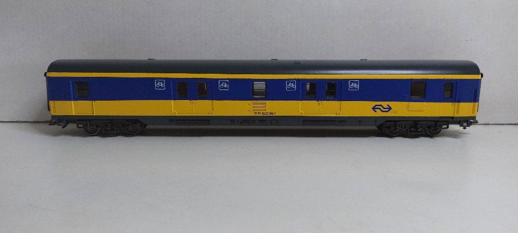 Fietsrijtuig van de Nederlandse Spoorwegen (10), Wisselstroom, Ophalen of Verzenden, NS, Märklin