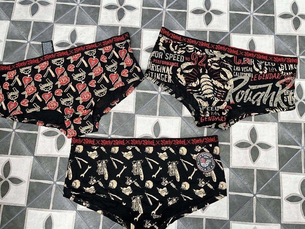 Set van drie slips van Black Premium by EMP/Rock Rebel, Kleding | Dames, Ondergoed en Lingerie, Slip, Zwart, Ophalen of Verzenden