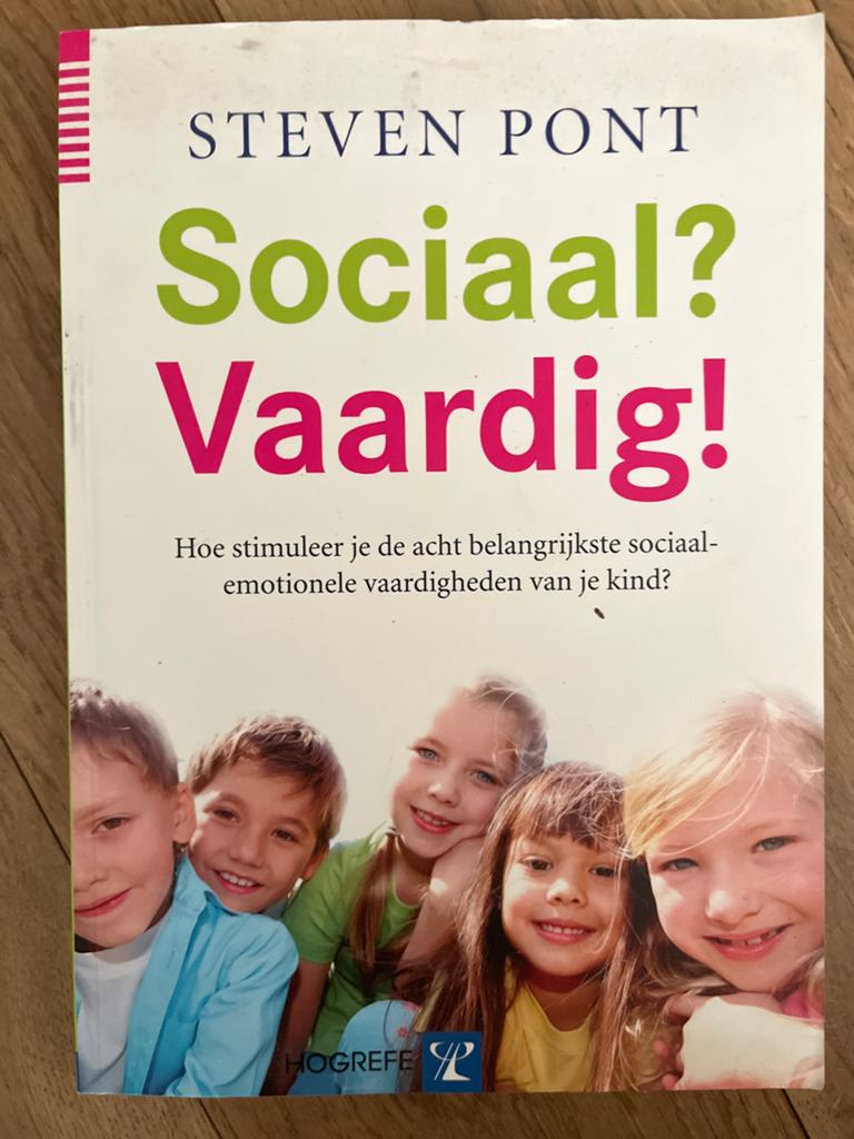 Sociaal? Vaardig! Hoe stimuleer je sociale vaardigheden?, Ophalen of Verzenden, Gelezen, Opvoeding 6 tot 10 jaar