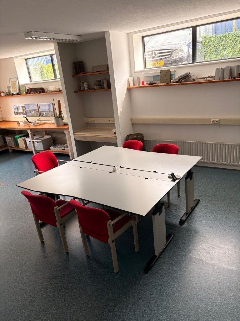 Degelijke bureaus 2 enkele en 1 bureau met een hoek GRATIS, Ophalen, Demontabel, Gebruikt, Spaanplaat of MDF