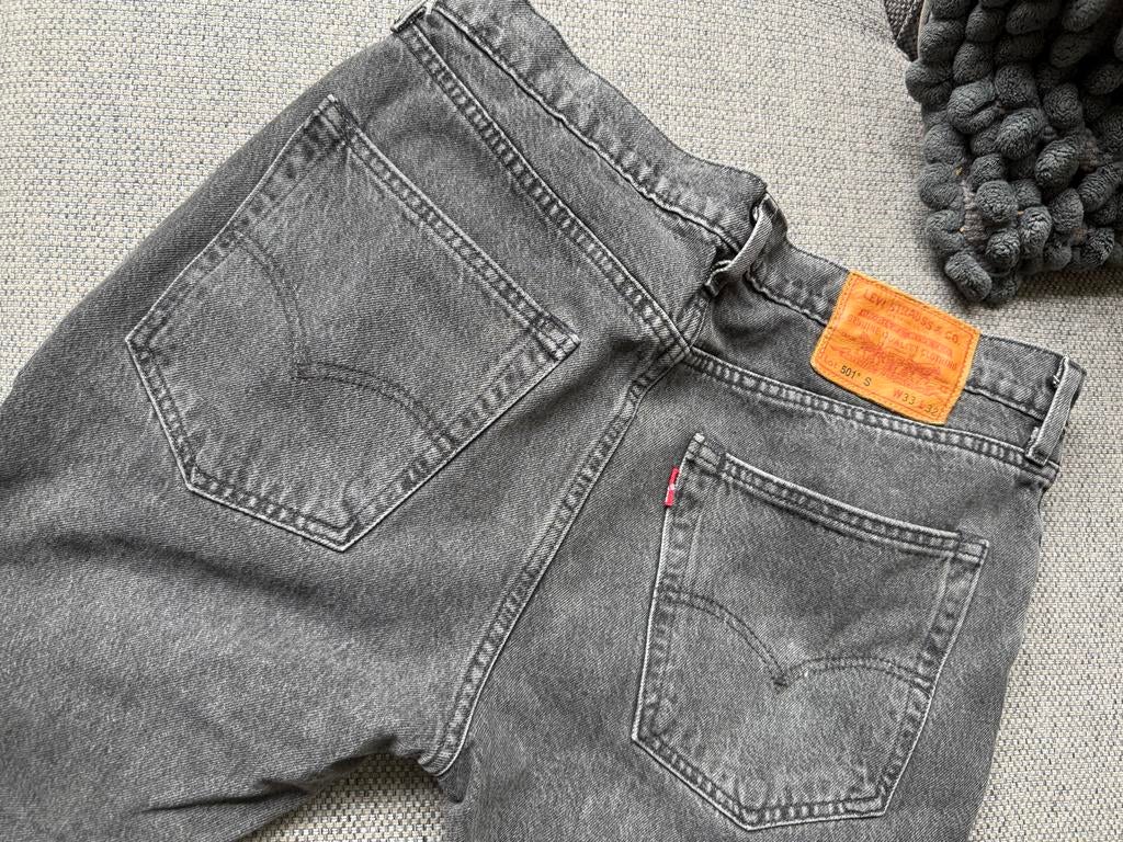 Levi's 501 jeans W33 L32 zwart - Zo goed als nieuw, Ophalen of Verzenden, Zo goed als nieuw, Zwart, W33 - W34 (confectie 48/50)