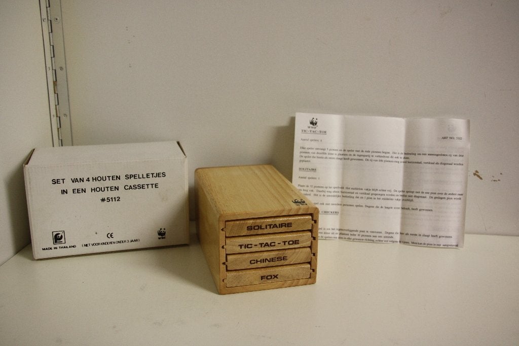Set van 4 houten spellen in mooie houten cassette.WWF. Nieuw, Ophalen of Verzenden, Minder dan 500 stukjes, Nieuw, Overige typen