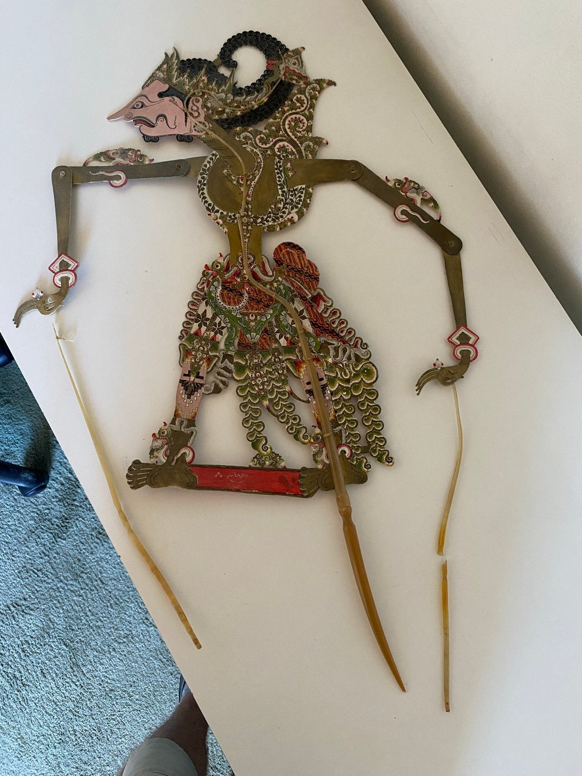 Wayang Kulit Pop uit Indonesië - Handgemaakt, Ophalen, Natuurlijk materiaal, Indonesië, Meerkleurig