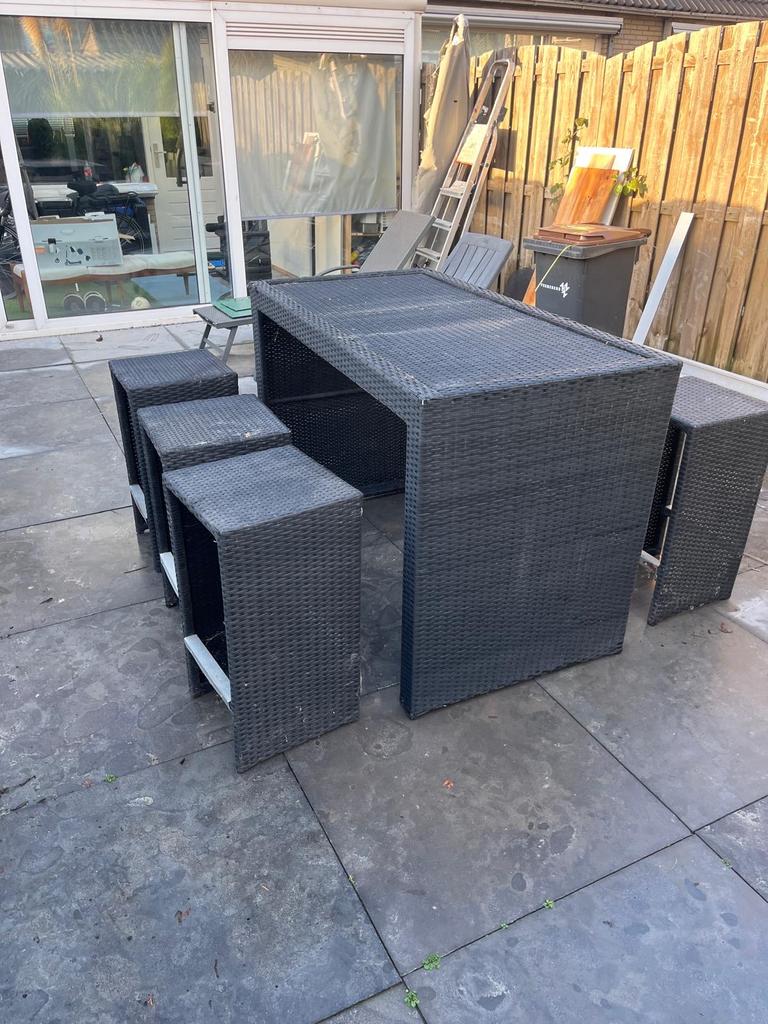Zwarte loungeset met tafel en krukken, Tuin en Terras, Ophalen of Verzenden, Gebruikt