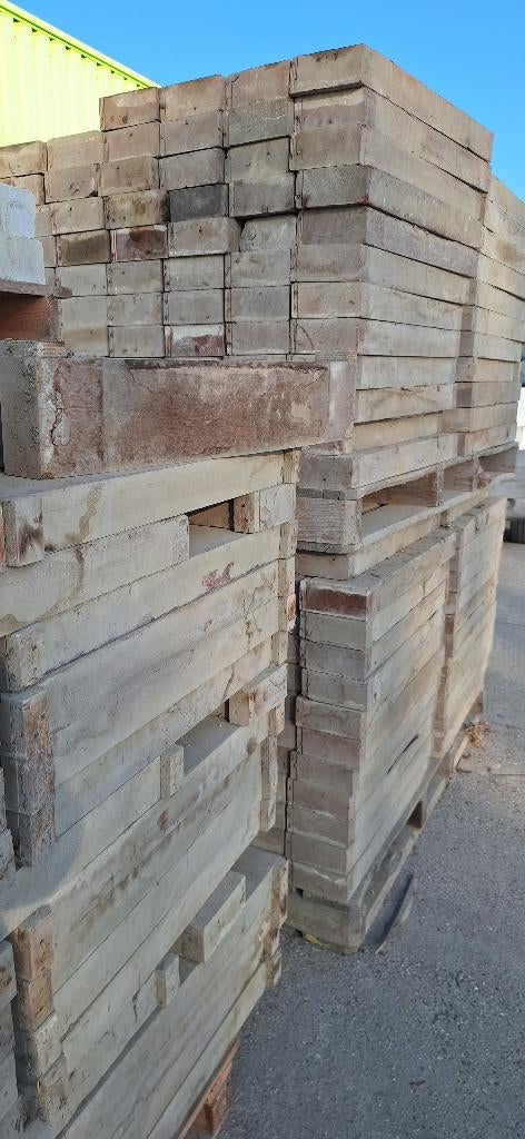 Partij balkjes hardhout en Europallets, Ophalen, Gebruikt, 50 mm of meer, Balk