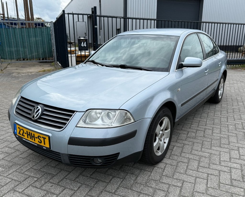 Volkswagen Passat 2.0 Comfortline | Airco | Cruise | NAP, Auto's, Voorwielaandrijving, Stof, Zwart, 4 cilinders