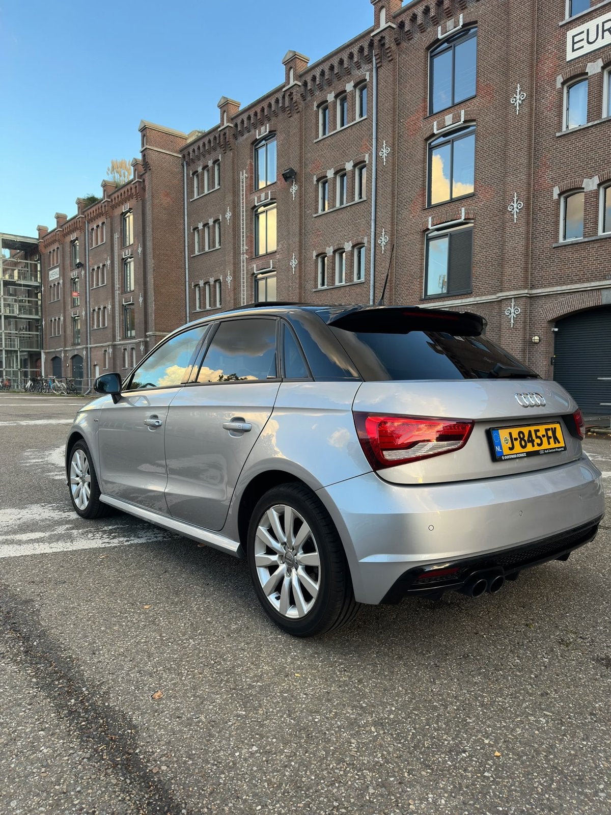 Audi A1 1.8 Tfsi 192pk S Tronic 2016 Grijs, Auto's, A1, Zwart, 4 stoelen, Leder