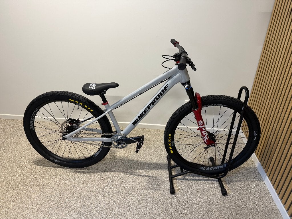 Nukeproof Solum Dirtjumper Nieuw, Pike dj, Fietsen en Brommers, 24 inch of meer, Stuur 360° draaibaar, Ophalen of Verzenden, Schijfrem