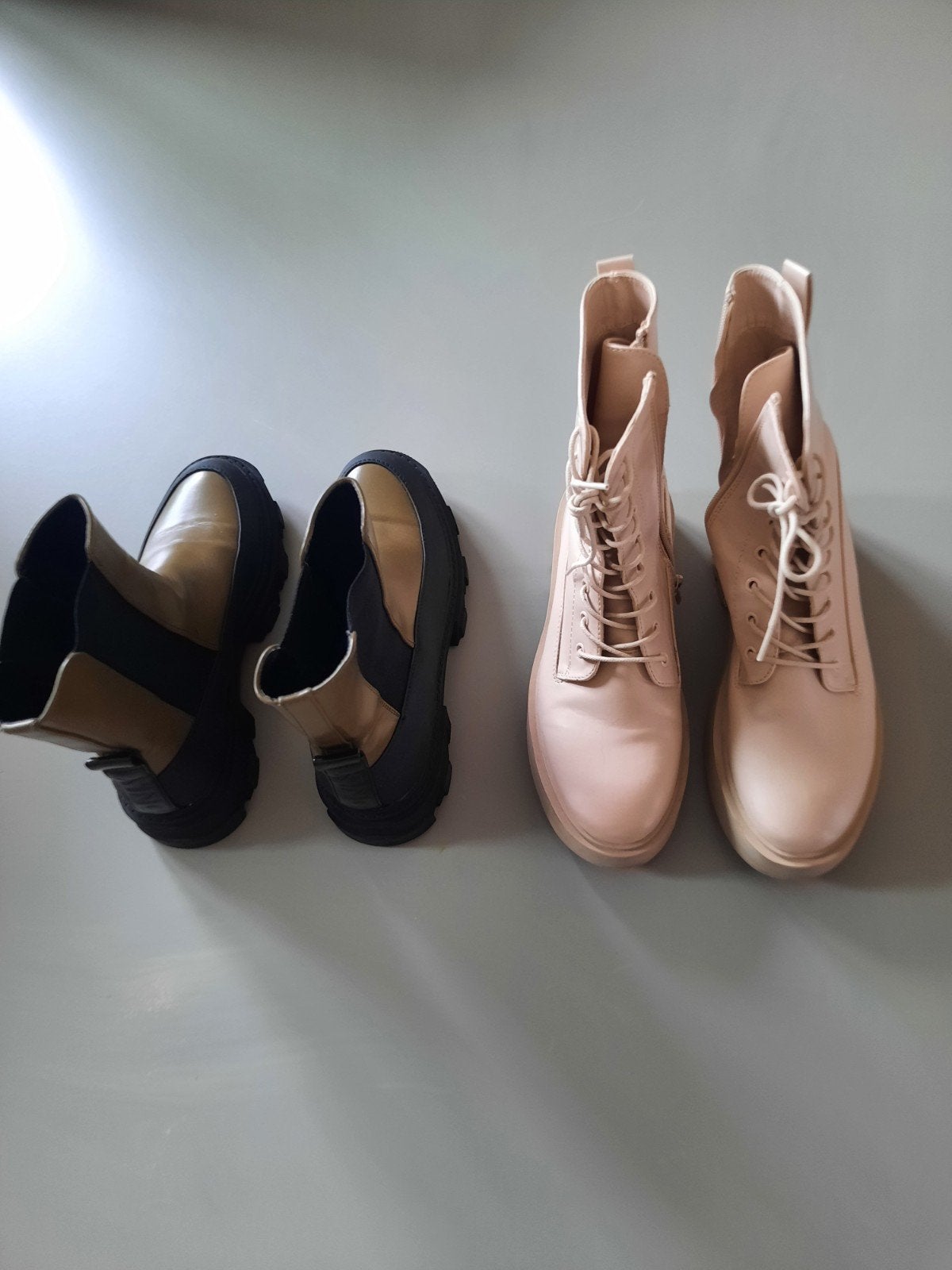 2 paar laarzen - Beige veterlaarzen & Olijfgroene Only, Beige, Lage of Enkellaarzen, Ophalen of Verzenden, Onbekend