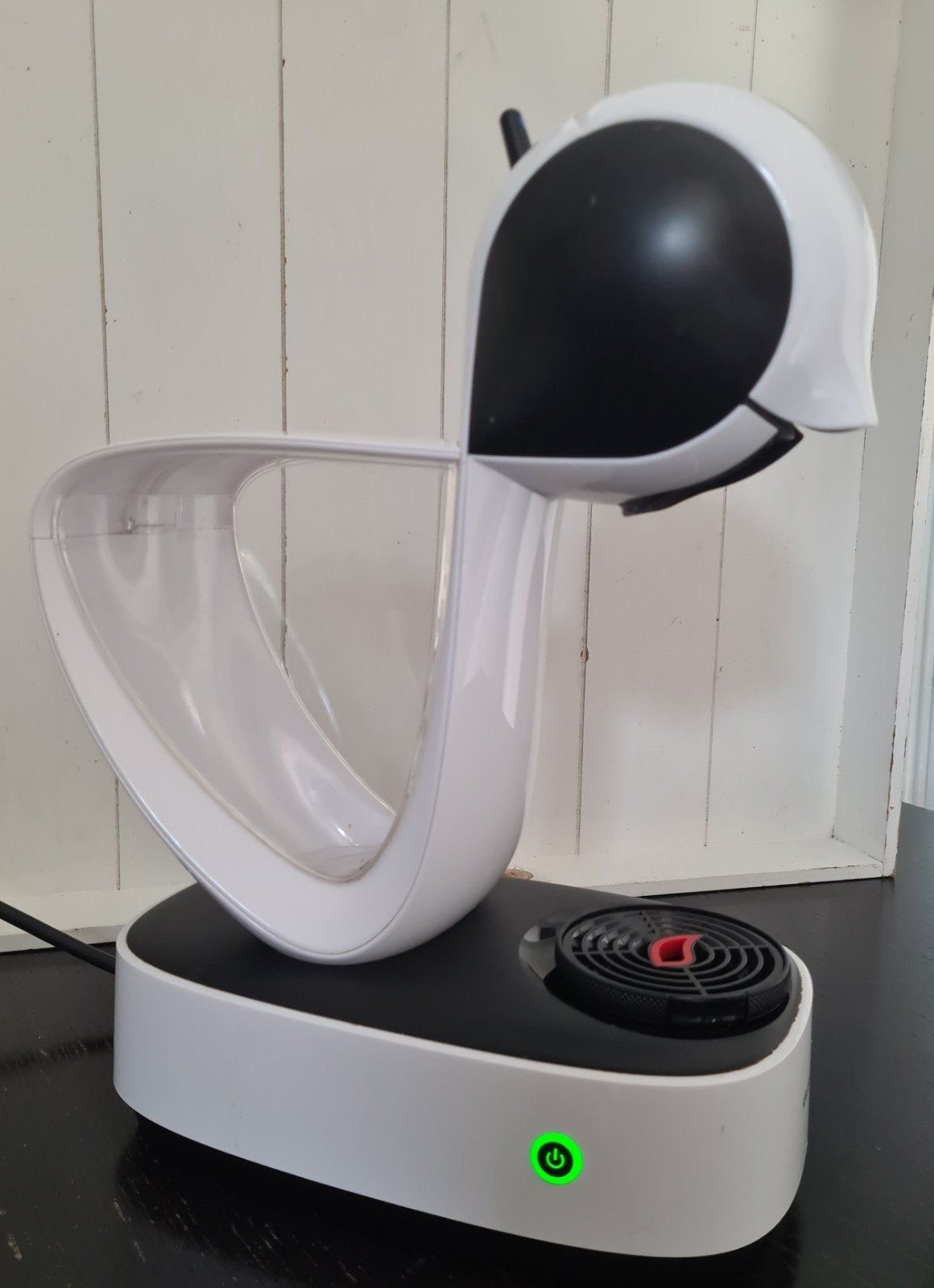 Nescafé Dolce Gusto Koffiezetapparaat - Wit, Koffiemachine, Ophalen of Verzenden, Zo goed als nieuw, 2 tot 4 kopjes