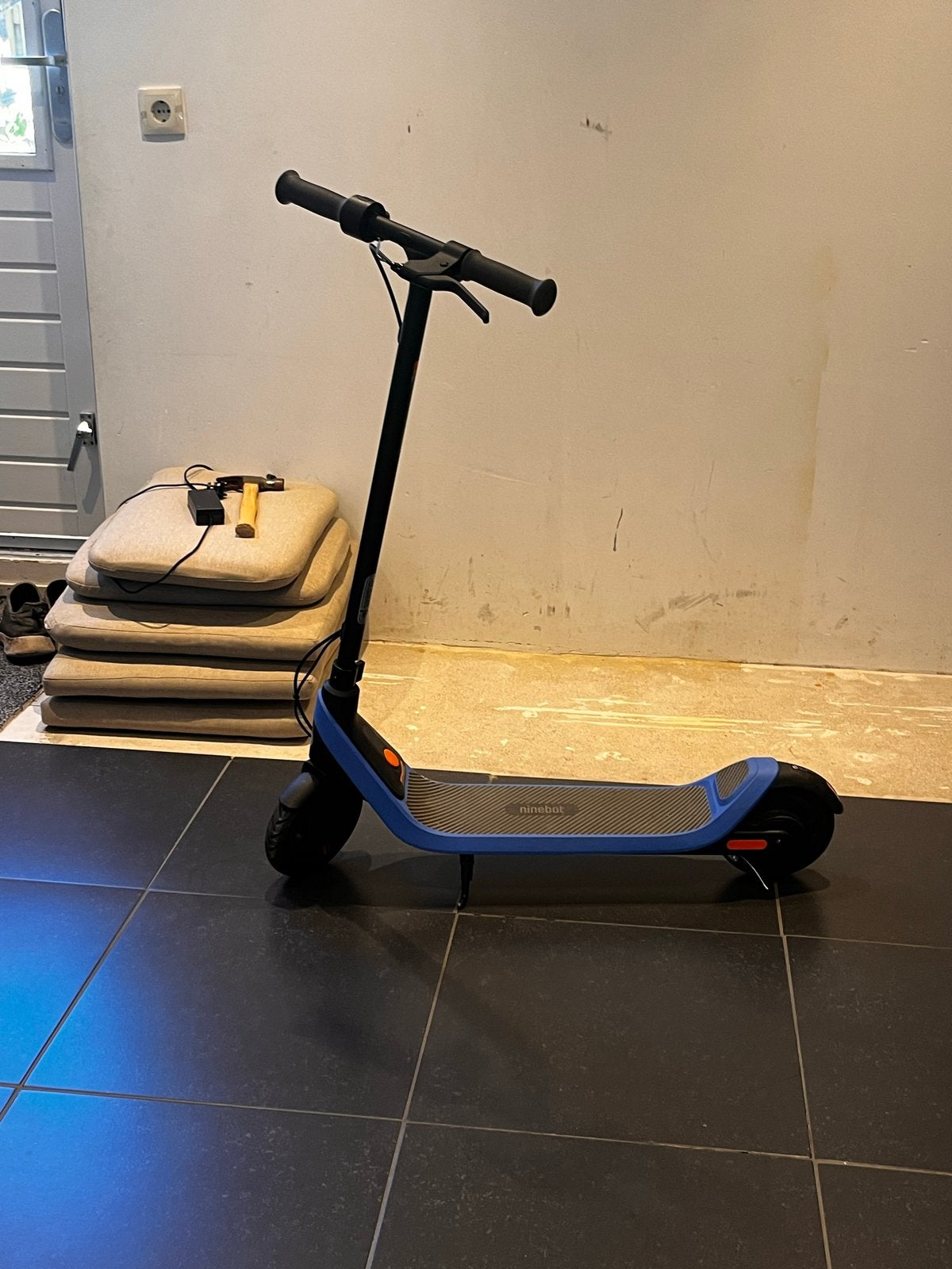 Ninebot elektrische step (E-scooter) - Zo goed als nieuw, Fietsen en Brommers, Steps, Ophalen, Zo goed als nieuw, Elektrische step (E-scooter)