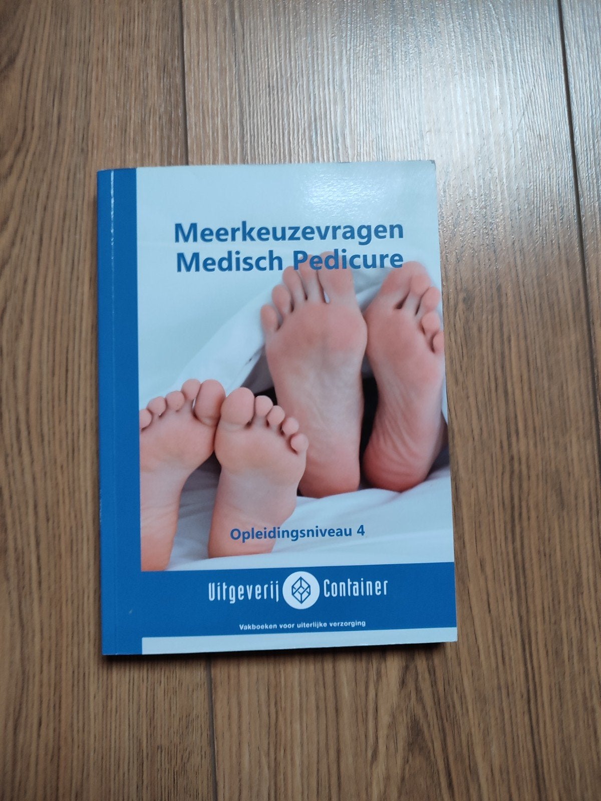Meerkeuzevragen medisch pedicure, Boeken, Ophalen of Verzenden, Nieuw, MBO, Uitgeverij container