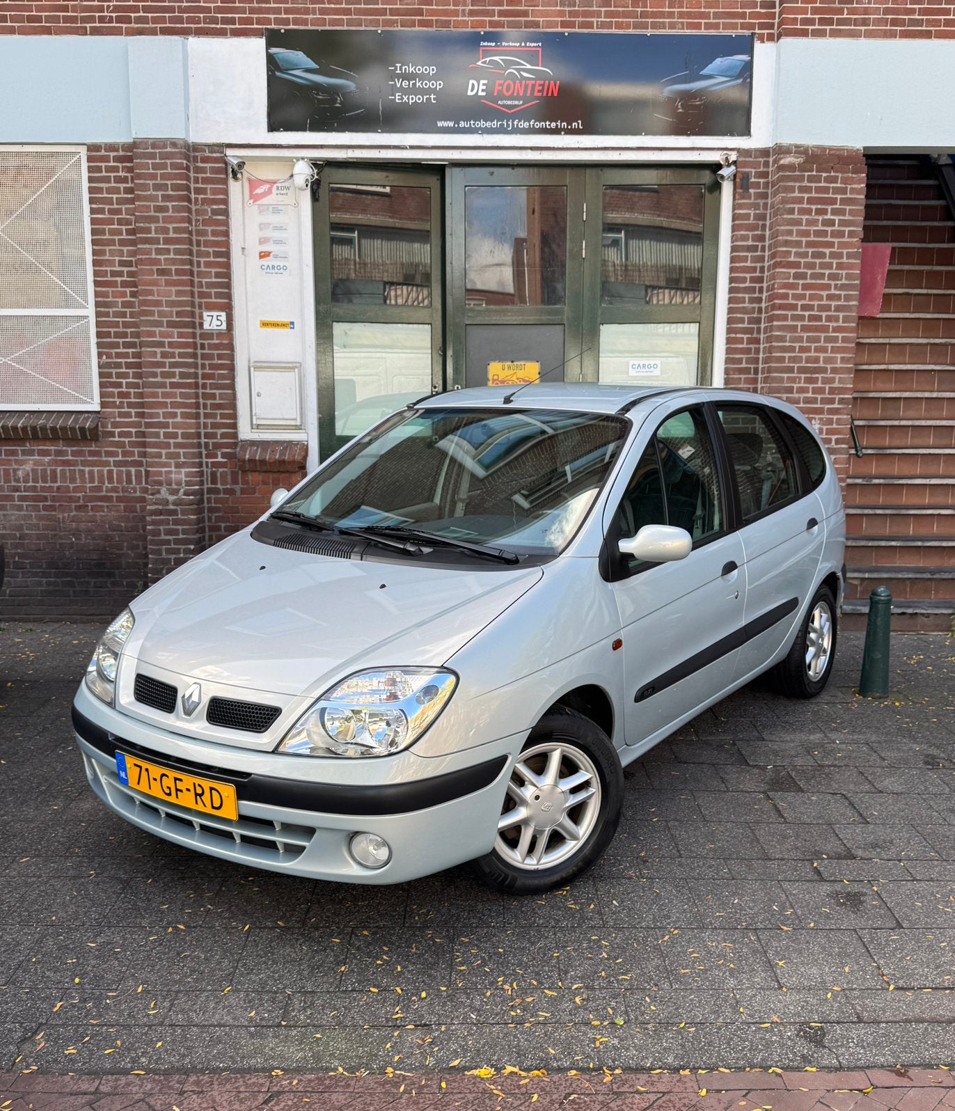 Renault Scénic 2.0 16V RXT 2000 Airco/Nieuwe APK, Auto's, Stof, 4 cilinders, 138 pk, Origineel Nederlands