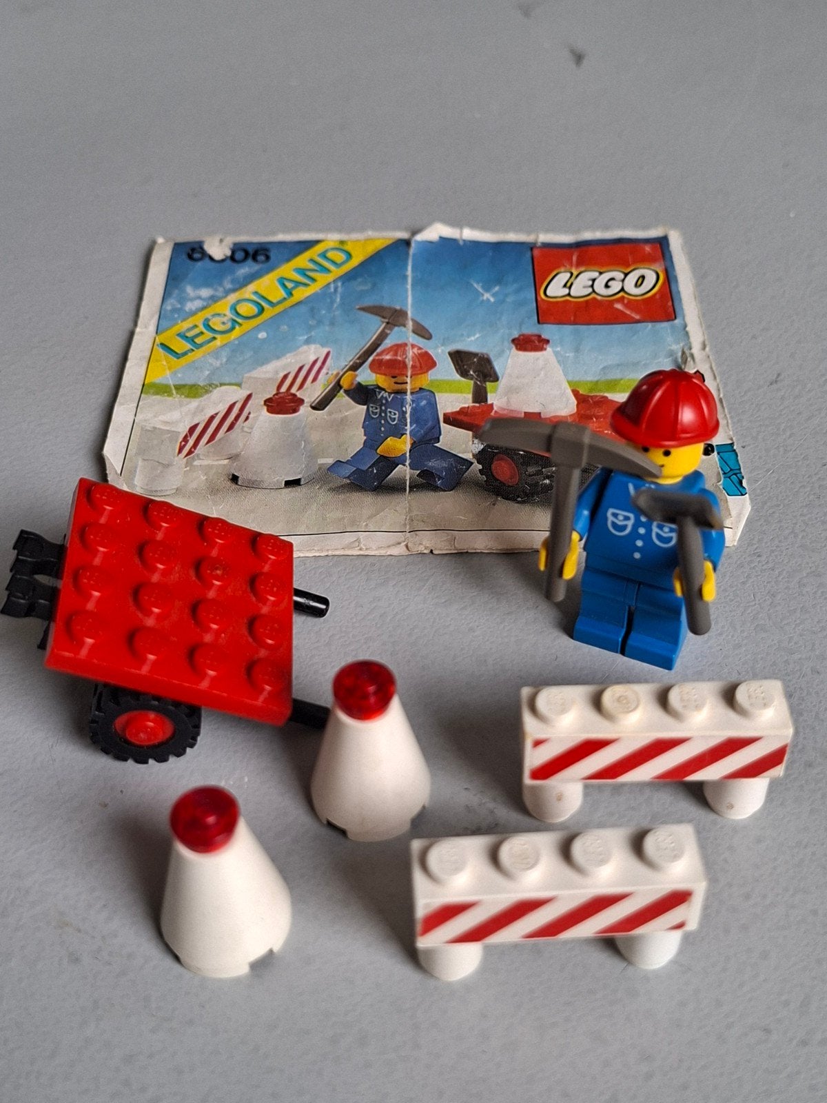 Vintage LEGO Legoland 6606 Wegwerker met kar en accessoires, Gebruikt, Lego, Ophalen of Verzenden, Complete set