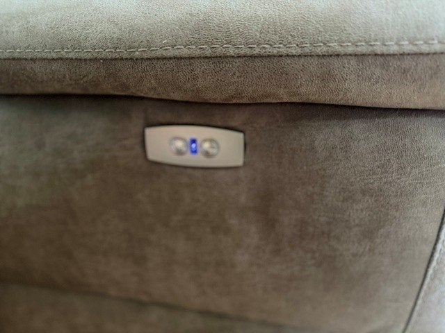 Foto 6 van Nieuwe elektrische bank en fauteuil Goossens UNIEKE KANS