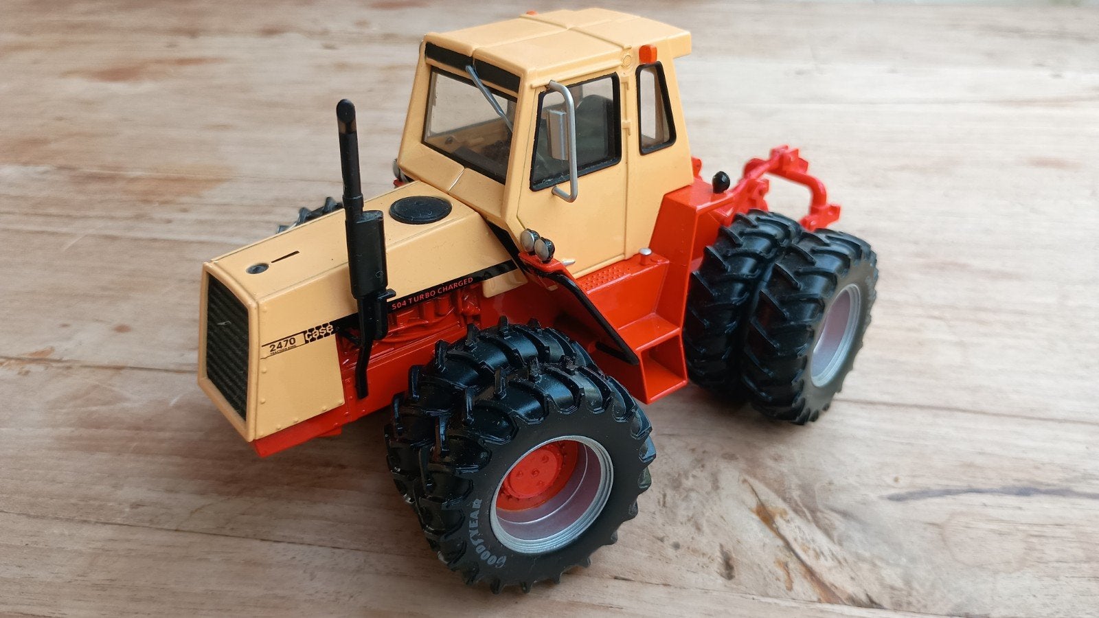Ertl Case 2470 Traction King, Hobby en Vrije tijd, Ophalen of Verzenden, Zo goed als nieuw, Tractor of Landbouw, ERTL