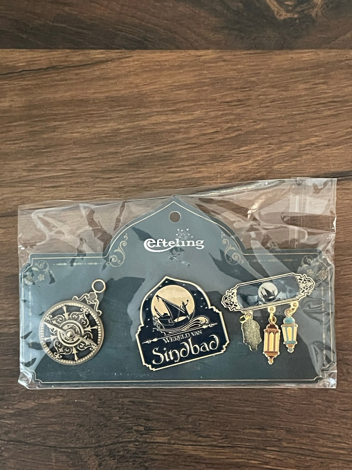 Efteling Wereld van Sindbad Pin Set - Nieuw, Verzamelen, Ophalen of Verzenden, Nieuw, Button of Speldje