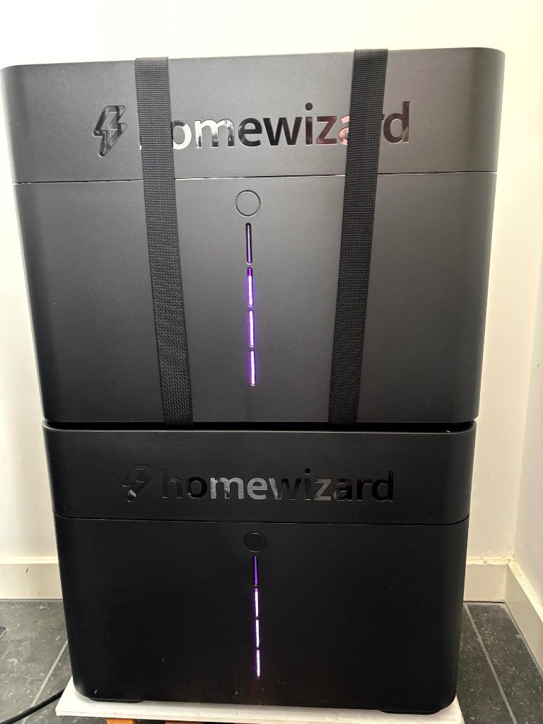 Homewizard thuisbatterij 2X Plug In Battery incl. Slim laden, Computers en Software, Ophalen, Zo goed als nieuw, Homewizard