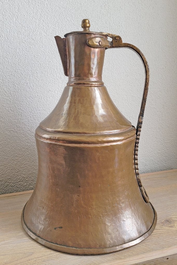 Antieke hand gehamerde koperen waterkan, Antiek en Kunst, Ophalen of Verzenden, Koper