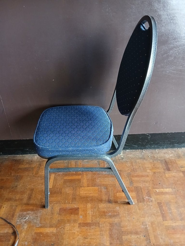 Stoelen, Ophalen, Zo goed als nieuw