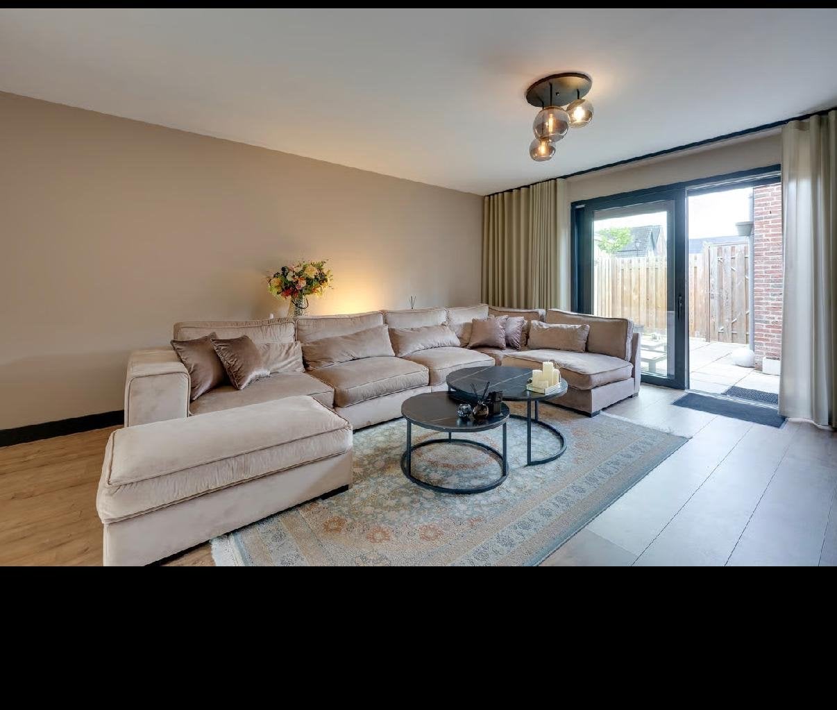 Exclusieve Hotel-Chic Design Loungebank (Driehoek Meubelen), Ophalen, Hoekbank, Zo goed als nieuw, Stof