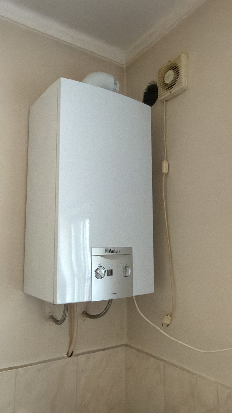 Vaillant Turbomag 17ltr propaan/butaan incl. Afvoerpijp., Gebruikt, Geiser, Ophalen of Verzenden, Minder dan 20 liter