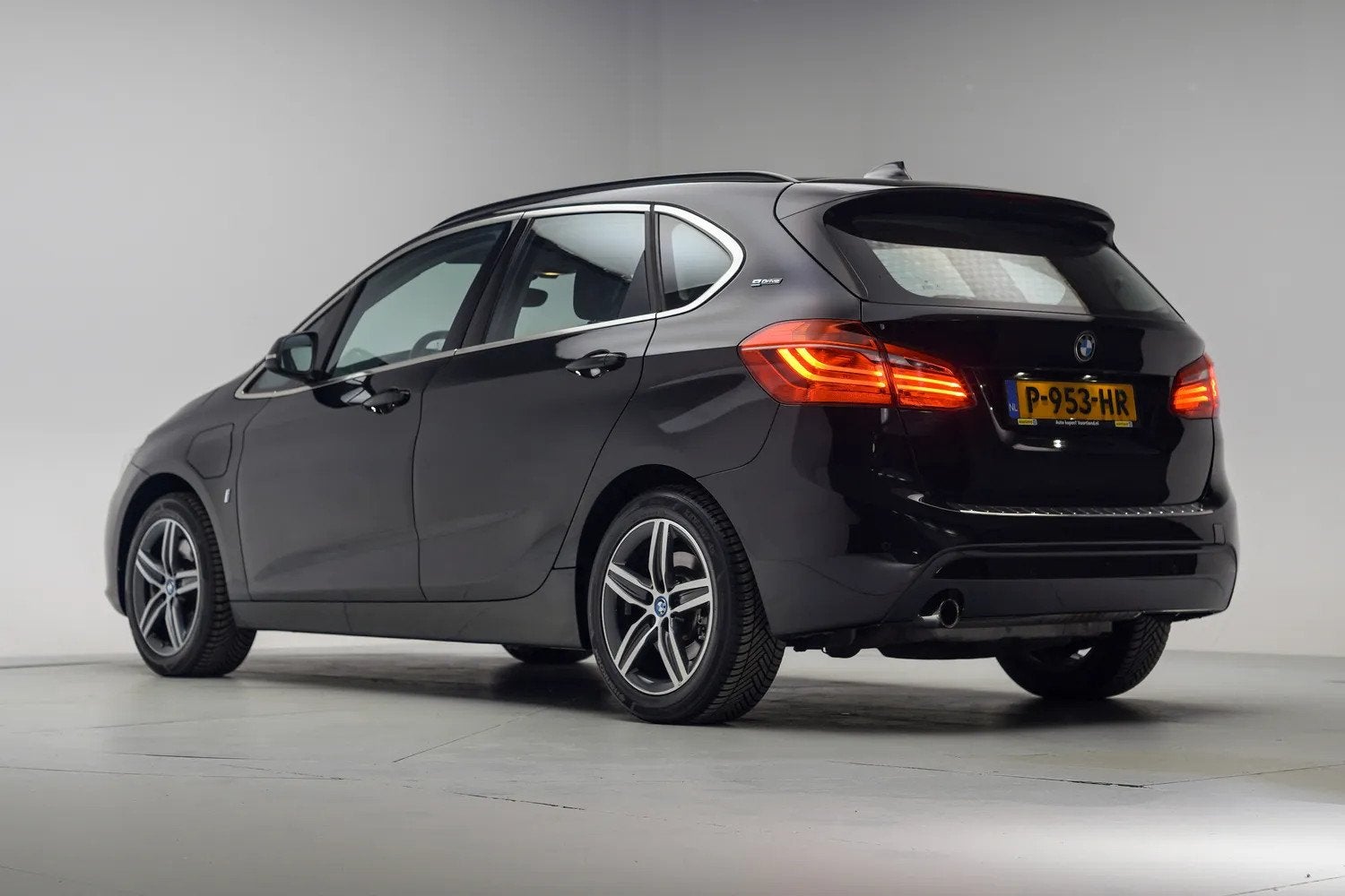 BMW 2 Serie 225XE IPERFORMANCE [ AUT Stoelverwarming Parkeer, Automaat, 136 pk, Gebruikt, Zwart