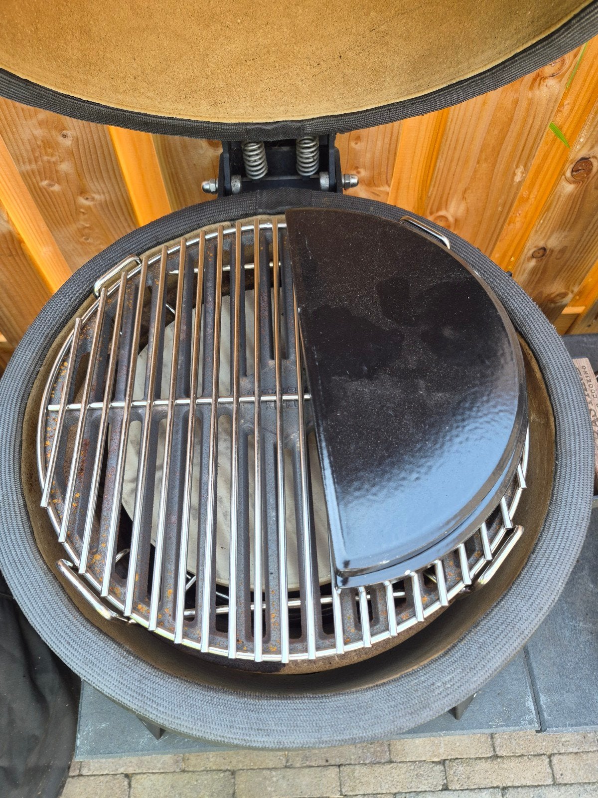 Bastard Urban Compact BBQ, Ophalen