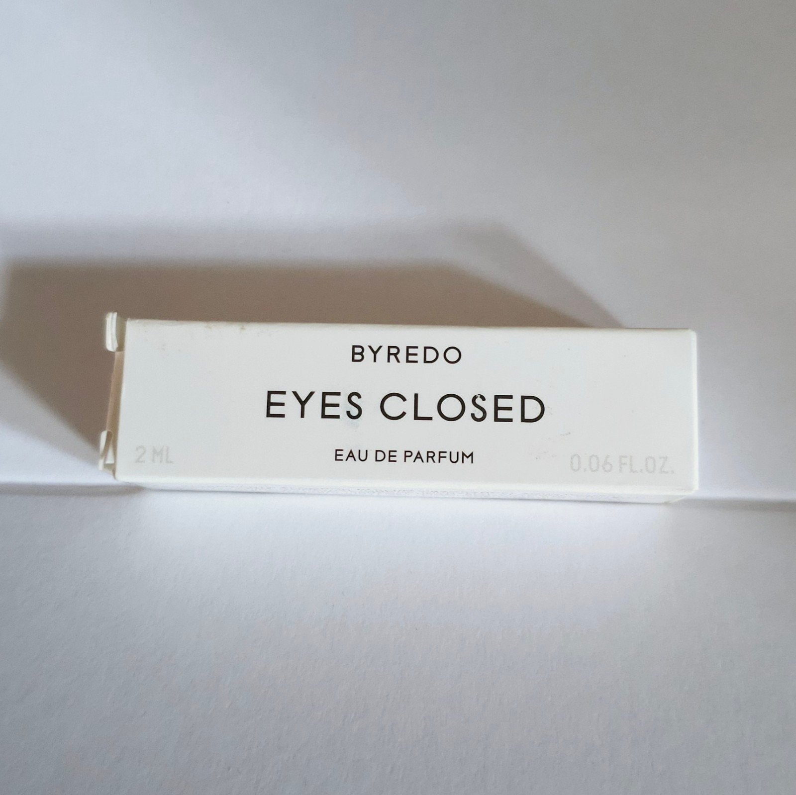 NU €7,50 ‼️ Byredo Eyes Closed niche parfum 2 ml, Ophalen of Verzenden, Nieuw