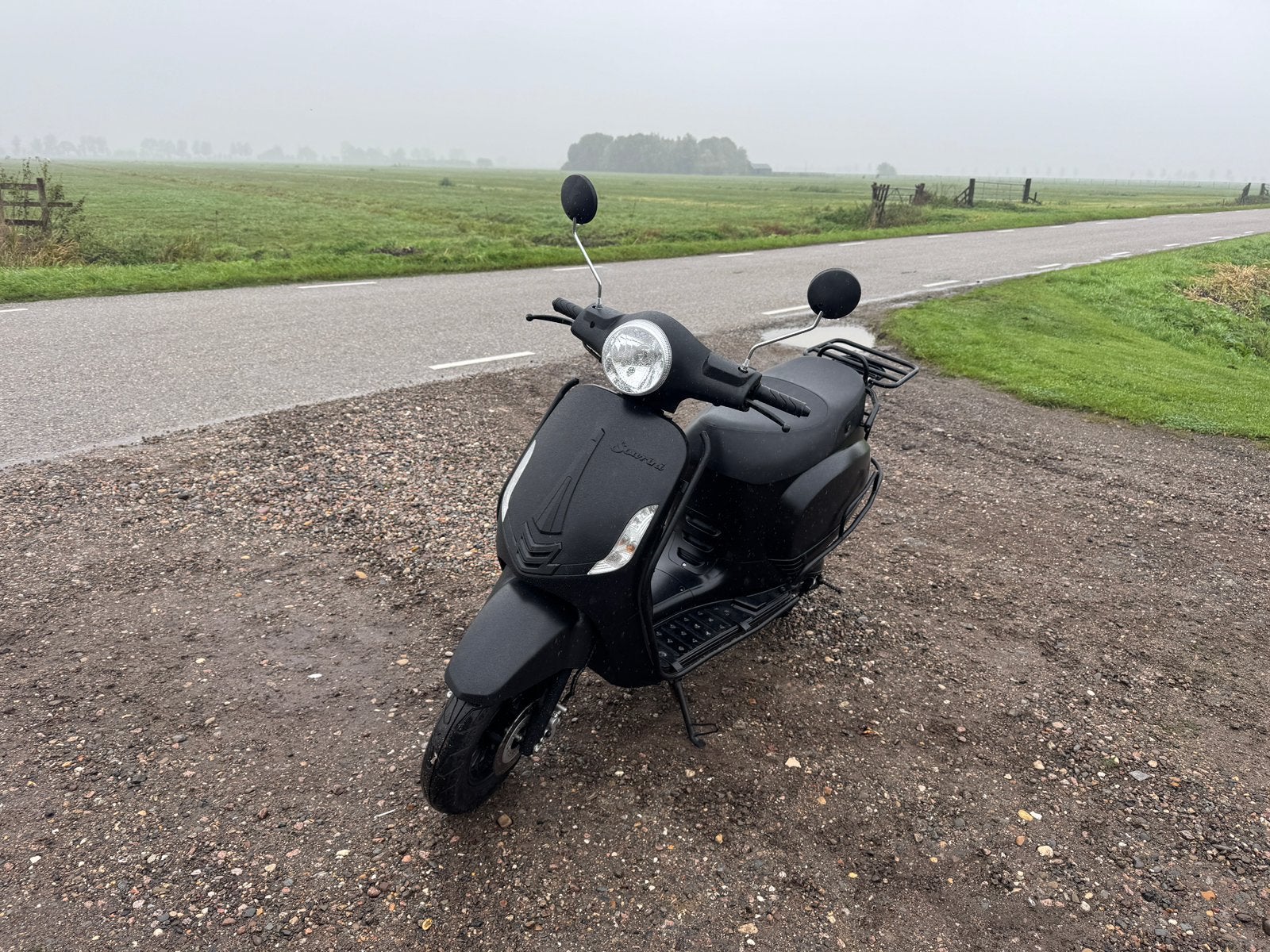 La souris sourini geel kent bj 2024, Fietsen en Brommers, Ophalen, Zo goed als nieuw, Benzine
