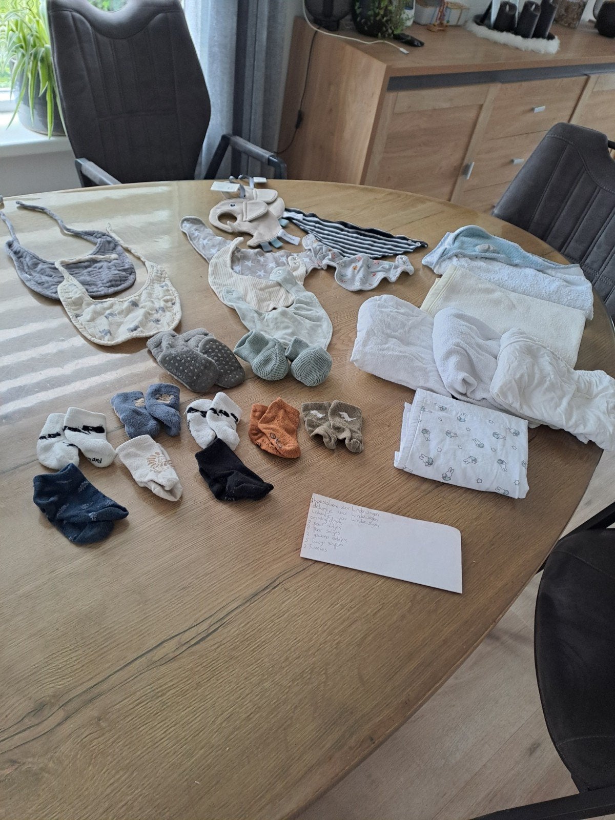 pakket babyspullen: kleding, verzorging en meer, Ophalen of Verzenden