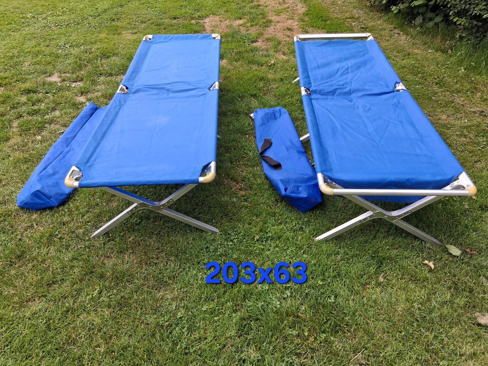 2x Campingbedden/Veldbedden - Blauw (203x63 cm), Caravans en Kamperen, Kampeermeubelen, Ophalen, Zo goed als nieuw, Overige