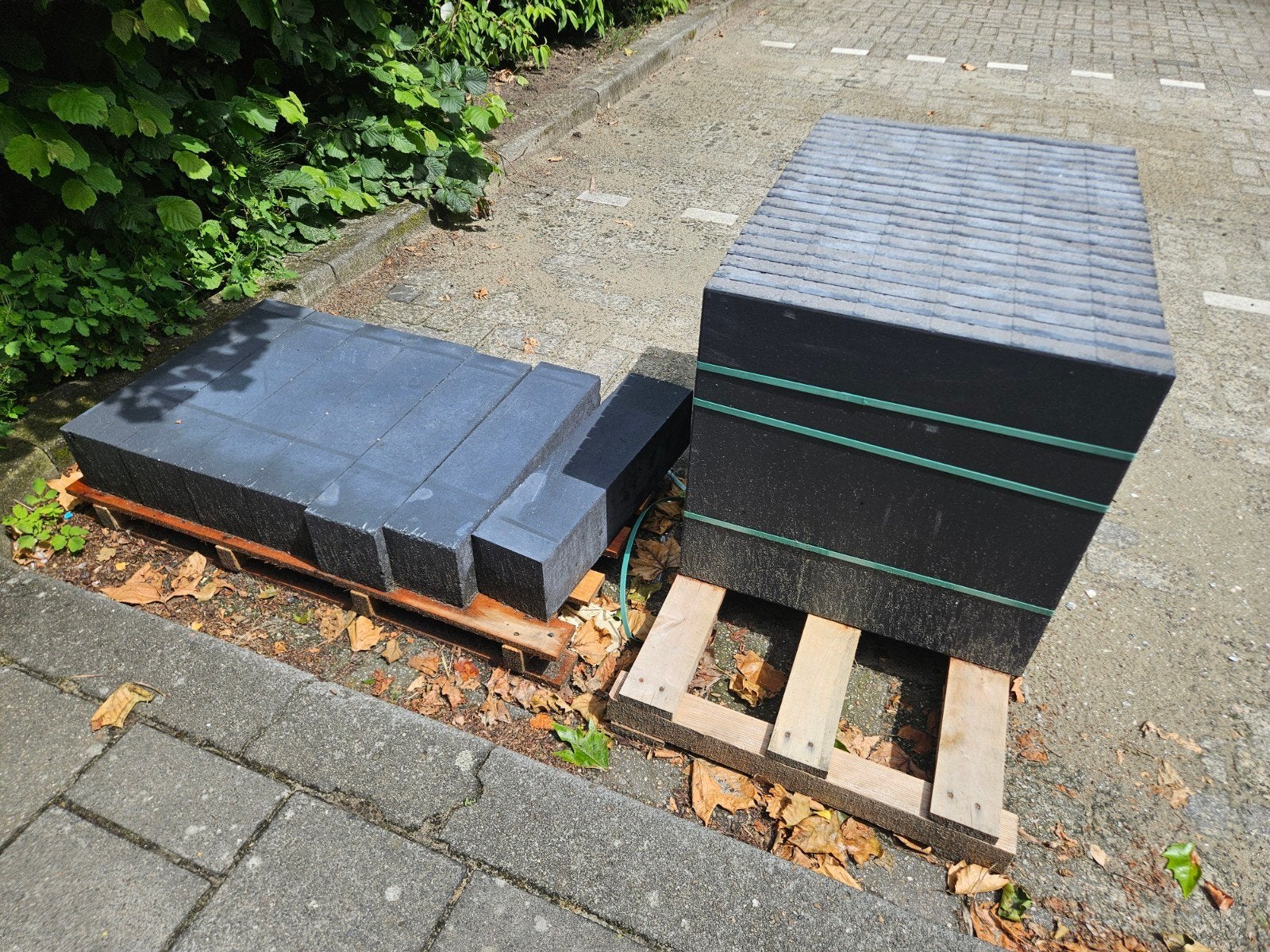 Tuintegels en betonblokken - Excluton Linia/Plus Nero, Ophalen of Verzenden, Nieuw, Beton, Terrastegels