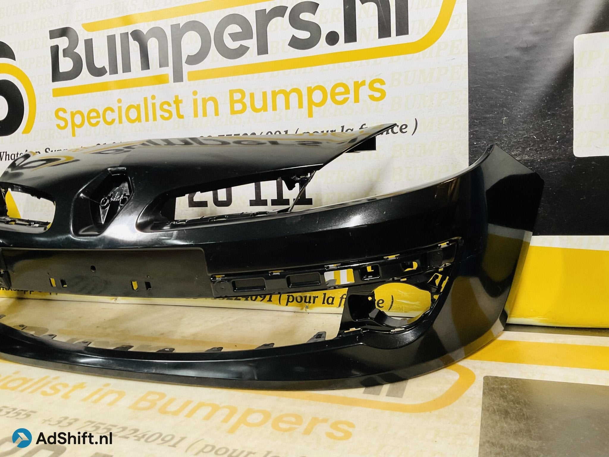 BUMPER Renault Clio 3 2004-2008 VOORBUMPER 2-F8-9051z, Auto-onderdelen, Bumper