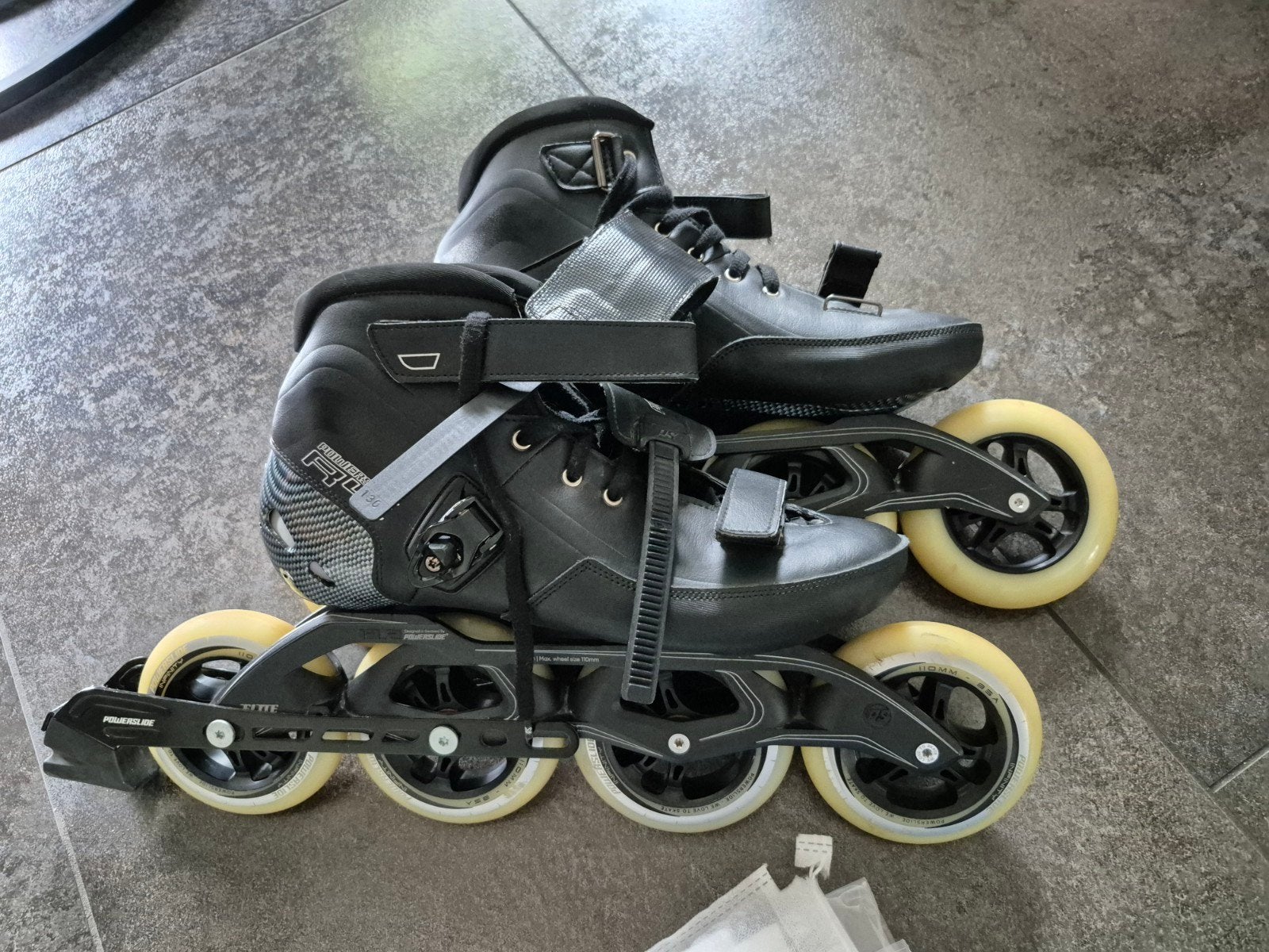 Skeelers Powerslide R4 - Maat 45, Sport en Fitness, Skeelers, Gebruikt, Heren, Ophalen of Verzenden, Inline skates 4 wielen