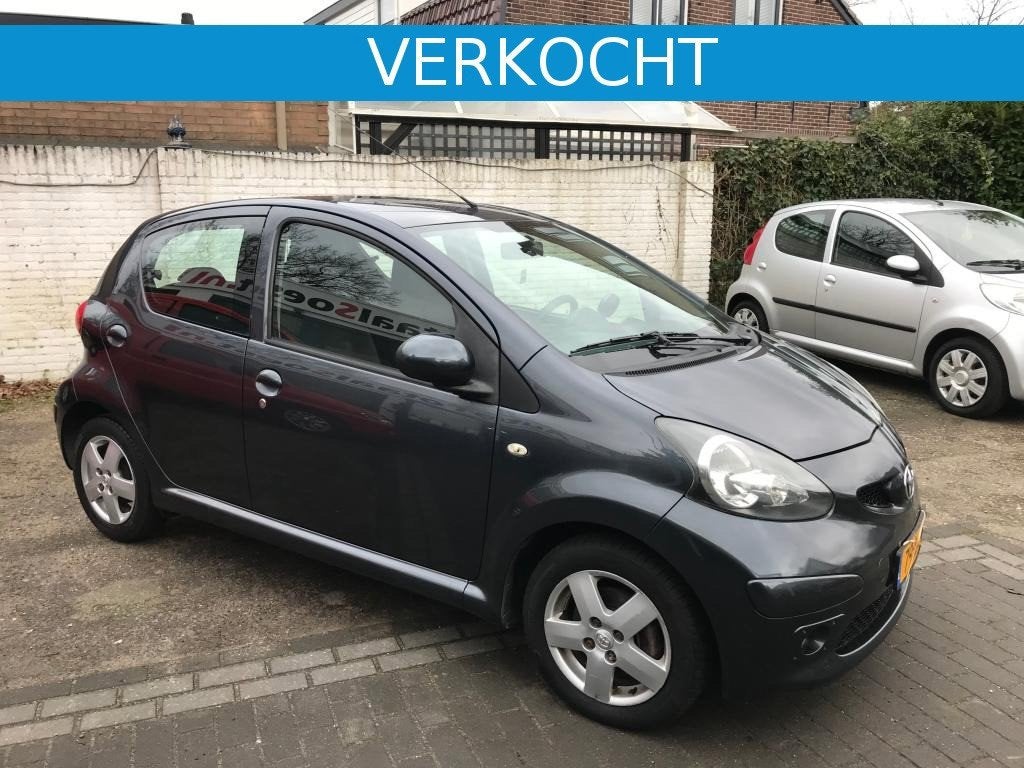 Toyota AYGO TOYOTA AYGO verkocht, Voorwielaandrijving, Stof, Gebruikt, Zwart