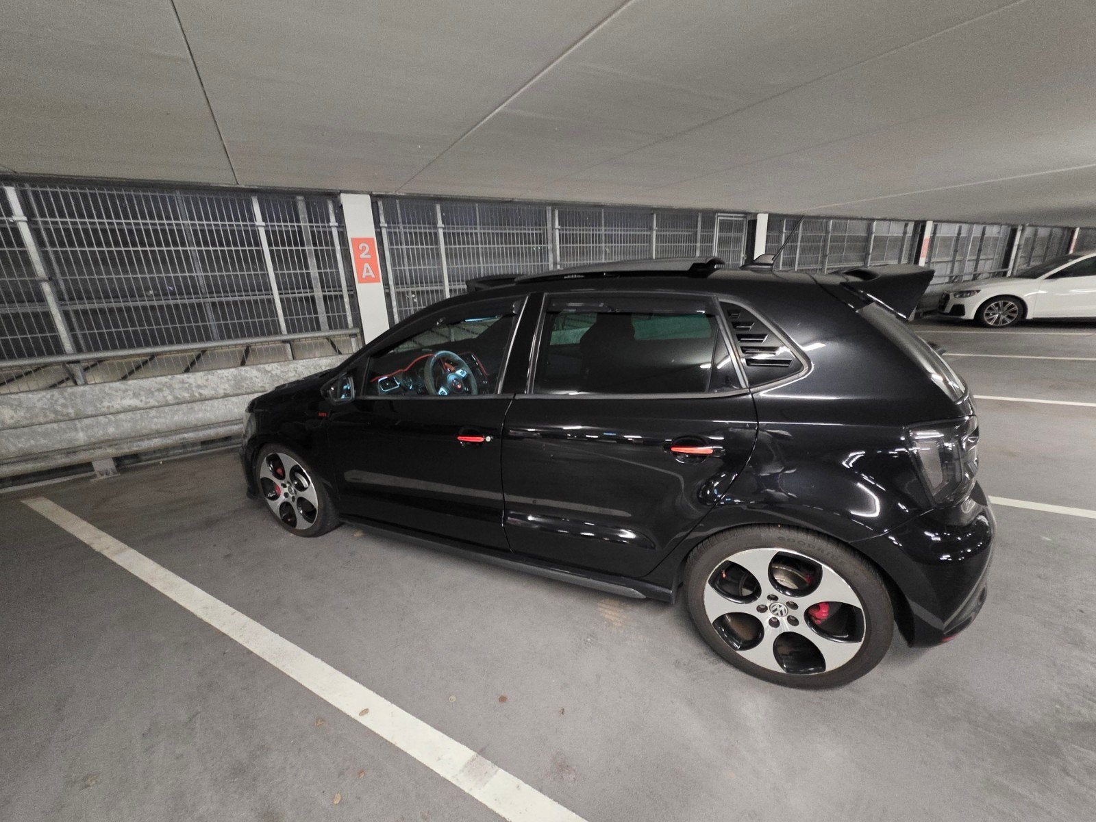 Volkswagen Polo 1.4 TSI 132KW DSG 2014 Zwart, Auto's, Volkswagen, 1169 kg, 4 cilinders, 179 pk, Zwart