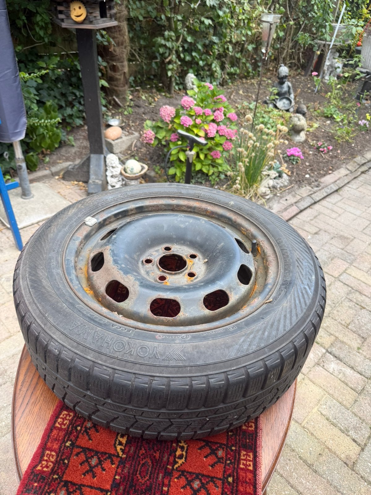 Banden met velg, Auto diversen, Aanhangwagen-onderdelen, Ophalen, Zo goed als nieuw