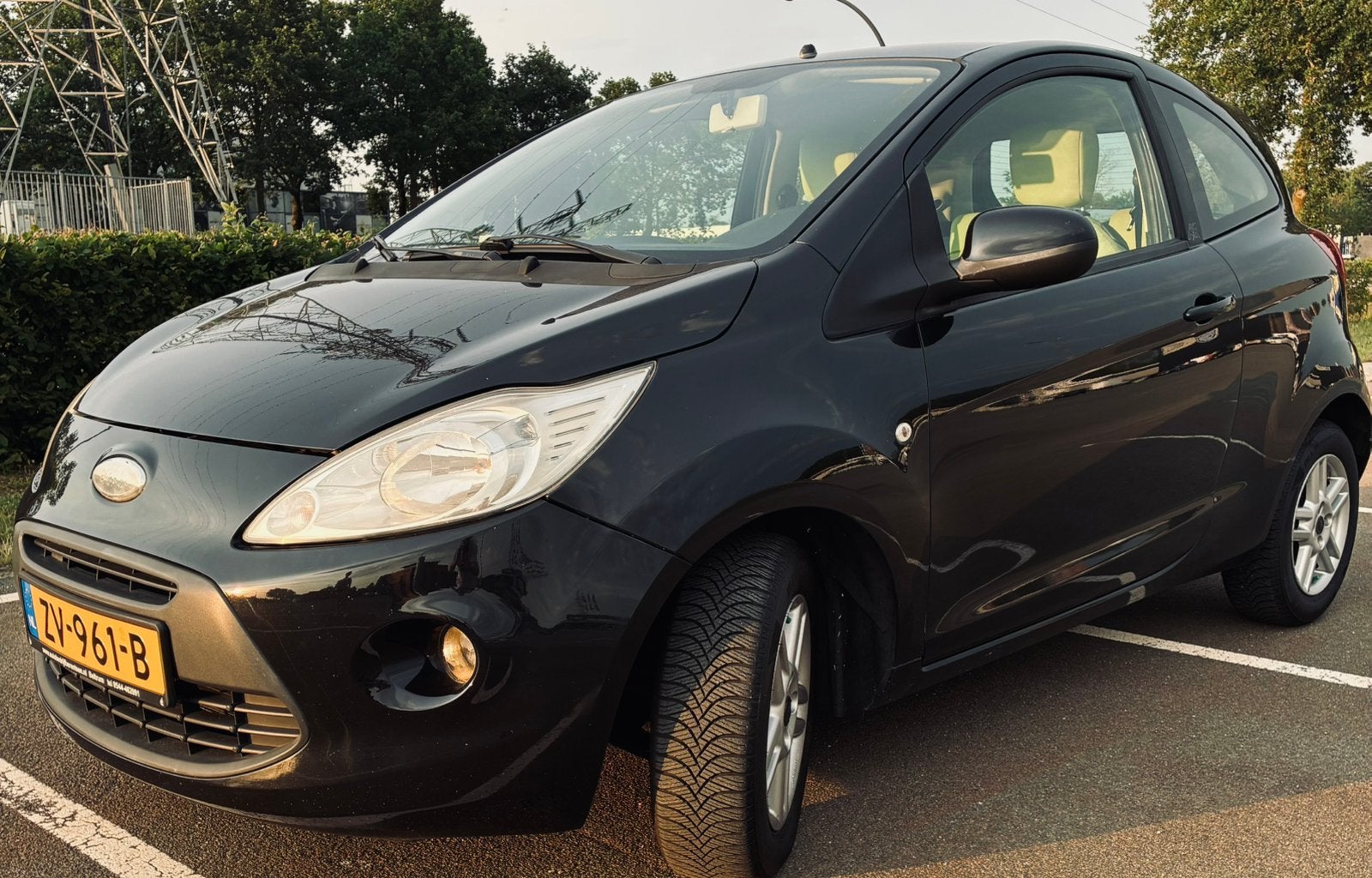 Ford Ka 1.2 Benzine – 2009 – 192.600 km – Zeer nette staat, Voorwielaandrijving, Stof, Zwart, Handgeschakeld
