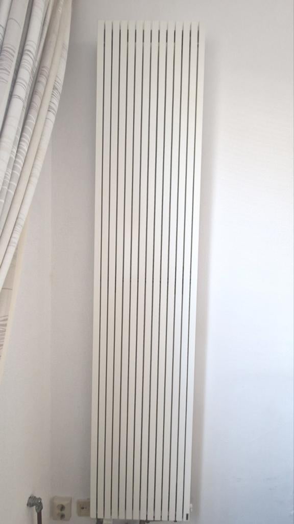 Designradiator (Vasco), Ophalen, Radiator, Minder dan 60 cm, Zo goed als nieuw