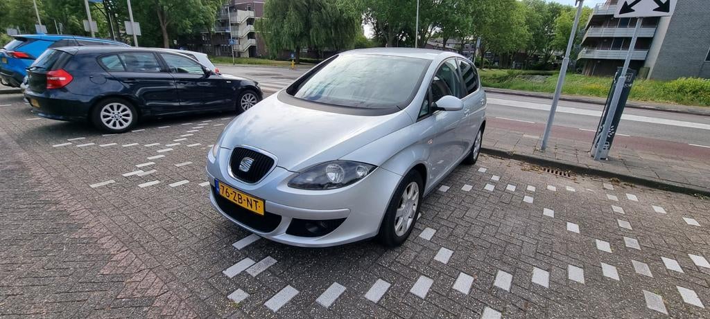 Seat Altea 1.6 75KW 2006 Grijs, 1295 kg, 4 cilinders, 1200 kg, Particulier