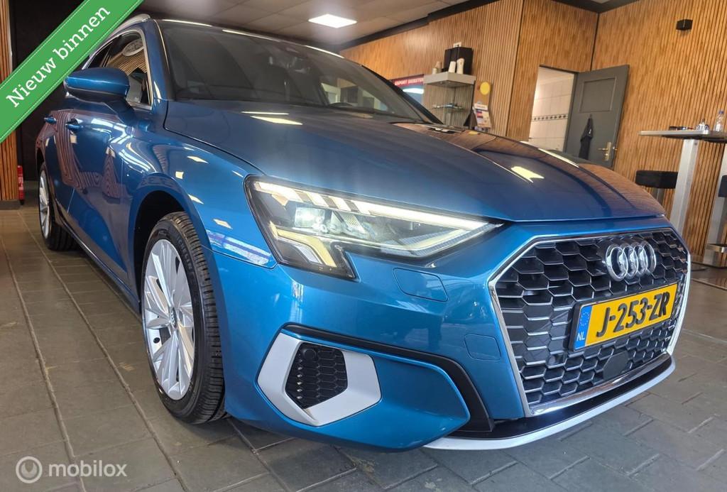 Audi A3 Sportback 30 TFSI Business Edition Incl. Afleverings, Auto's, Audi, Voorwielaandrijving, 1195 kg, Euro 6, Blauw