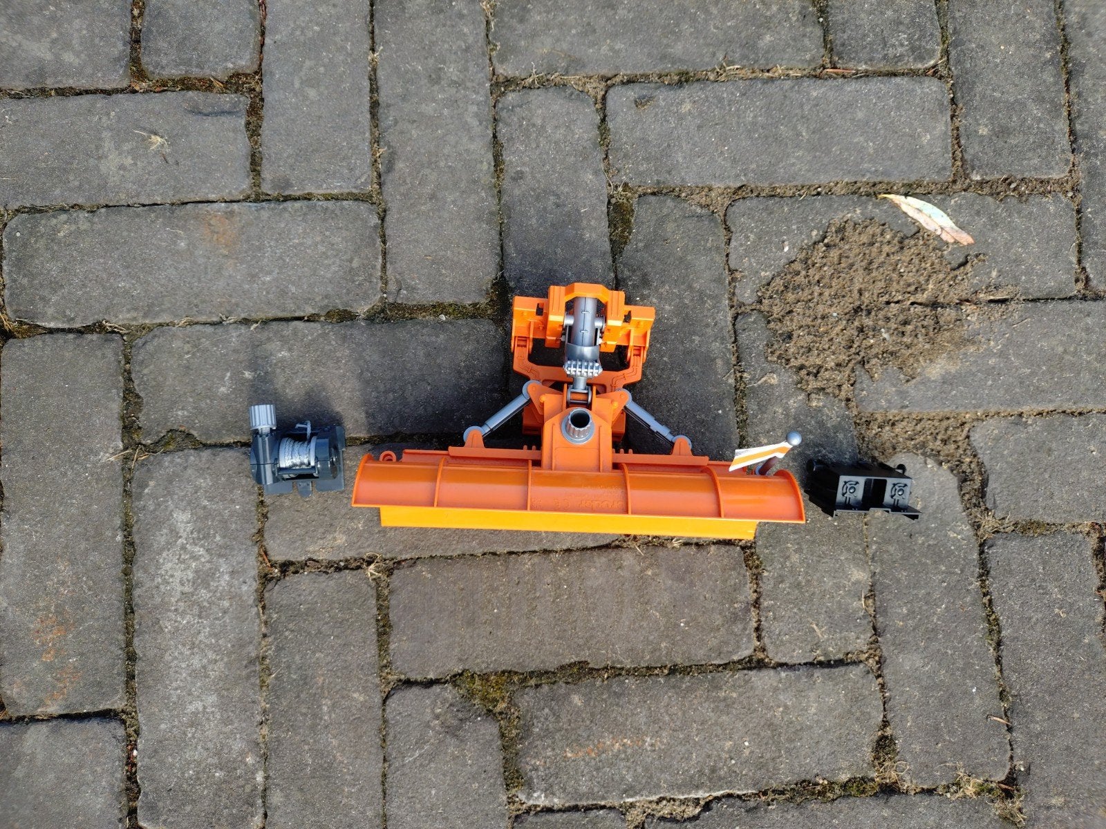 Bruder sneeuwschuif, Ophalen