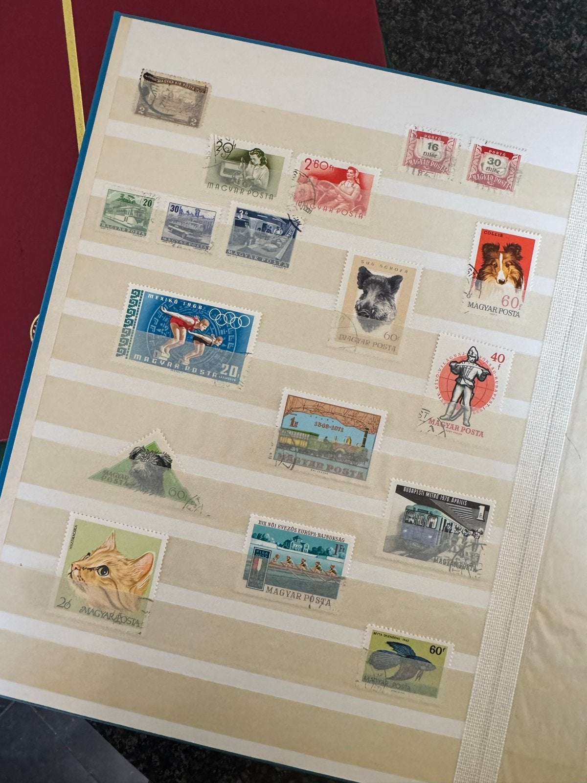 4 boeken met diverse postzegels uit binnen- en buitenland, Postzegels en Munten, Ophalen of Verzenden, Nederland en Buitenland