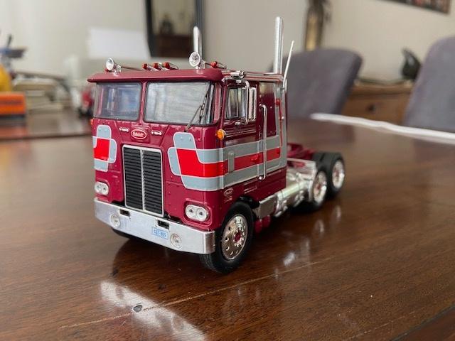 IXO Peterbilt 352 vrachtwagen -1:43, Ophalen of Verzenden, Zo goed als nieuw, Bus of Vrachtwagen, Overige merken