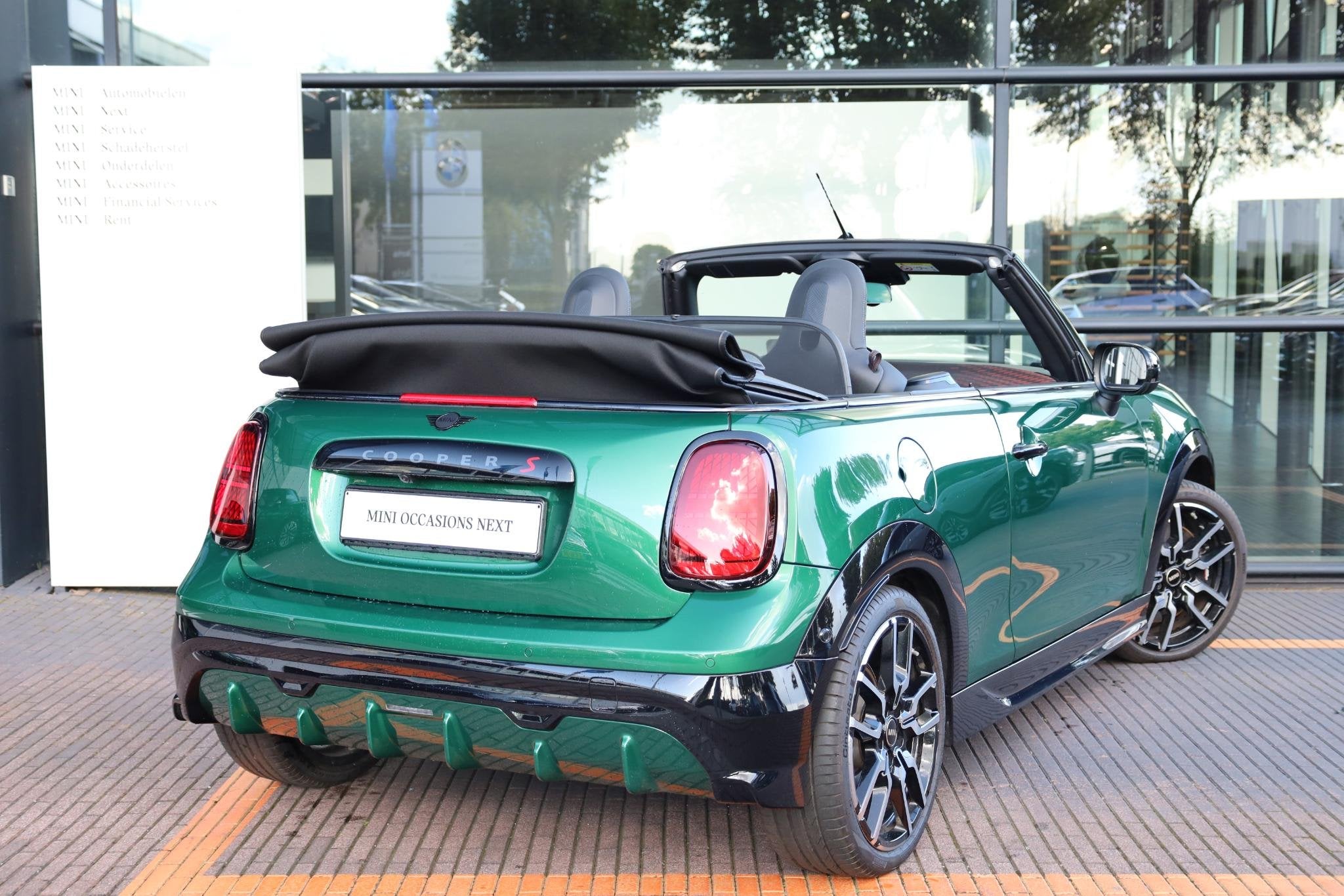 MINI Cabrio Cooper S | John Cooper Works uitvoering + M Pakk, Auto's, 1998 cc, Gebruikt, 4 cilinders, 4 stoelen
