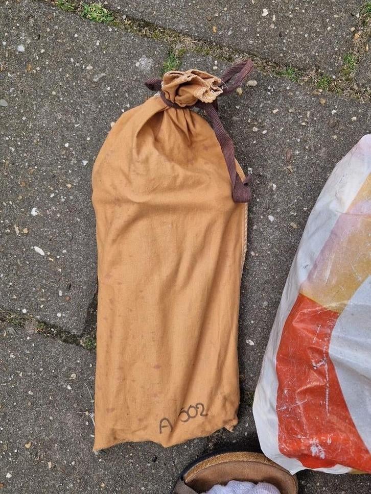 Zak vol haringen voor tent, Ophalen, Gebruikt