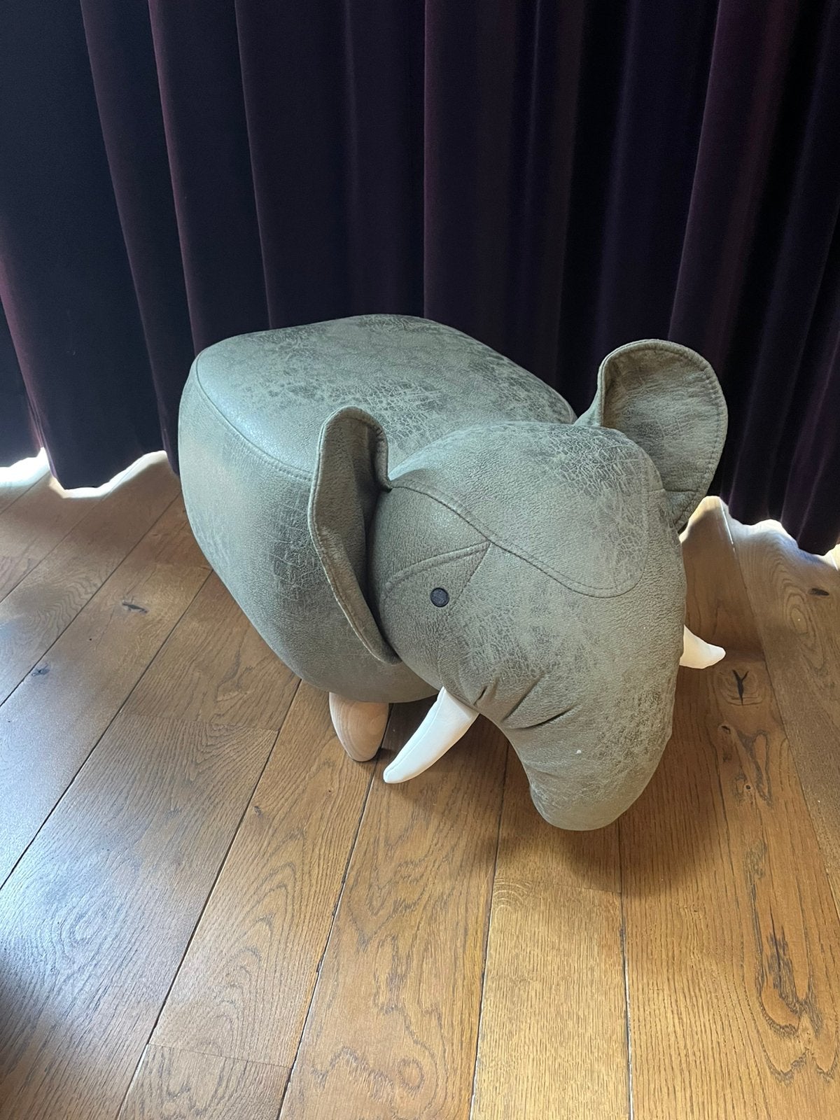 Olifant-poef voor kinderkamer, Kinderen en Baby's, Kinderkamer | Inrichting en Decoratie, Groen, Ophalen, Gebruikt, Zitmeubel