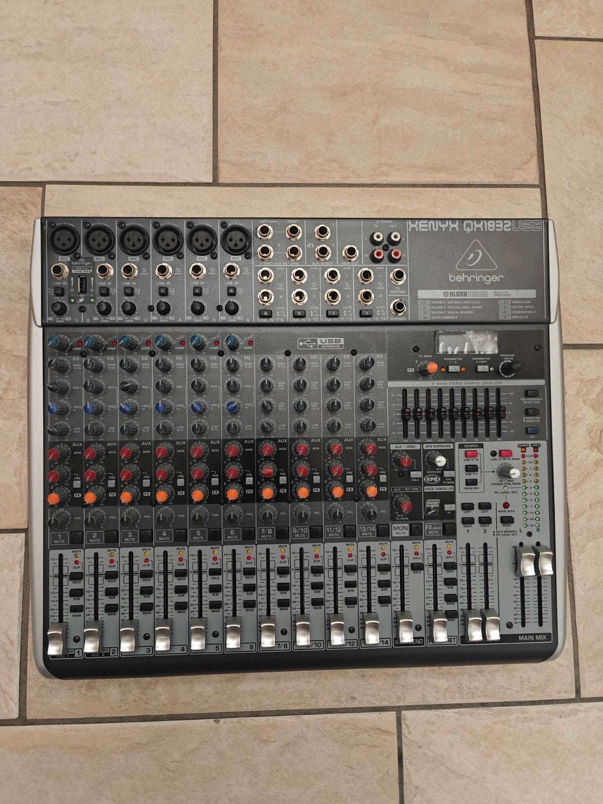 Behringer Xenyx QX1832USB Mixer, Ophalen of Verzenden, Gebruikt, 10 tot 20 kanalen, Microfooningang